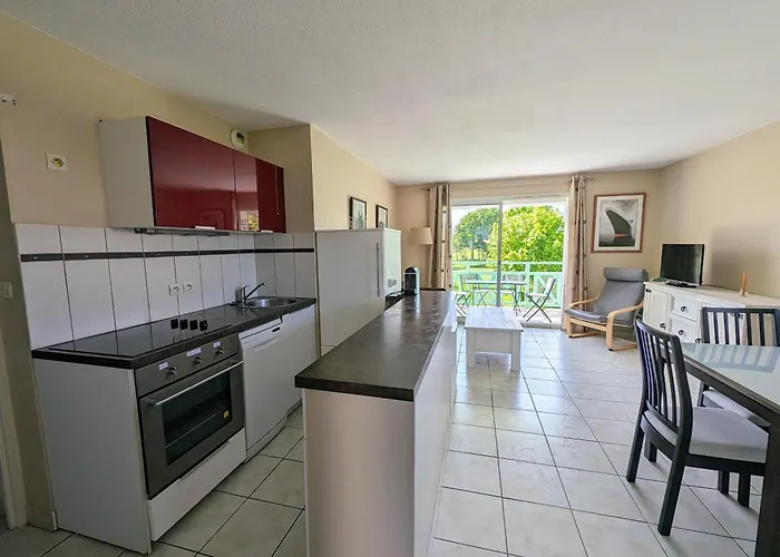 Avec Vue Sur Golf アパート ポルニック